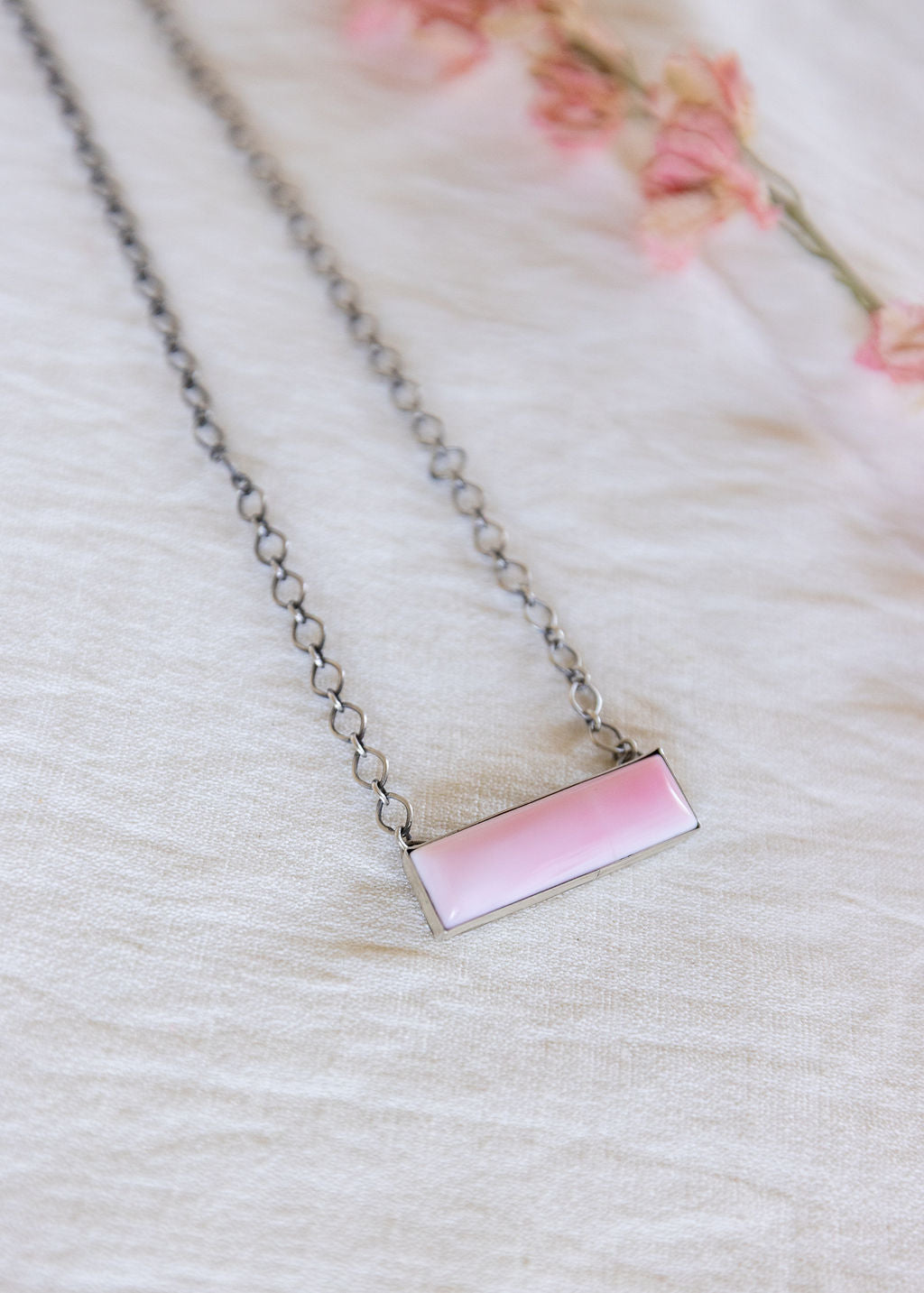 Rosa Bar Necklace
