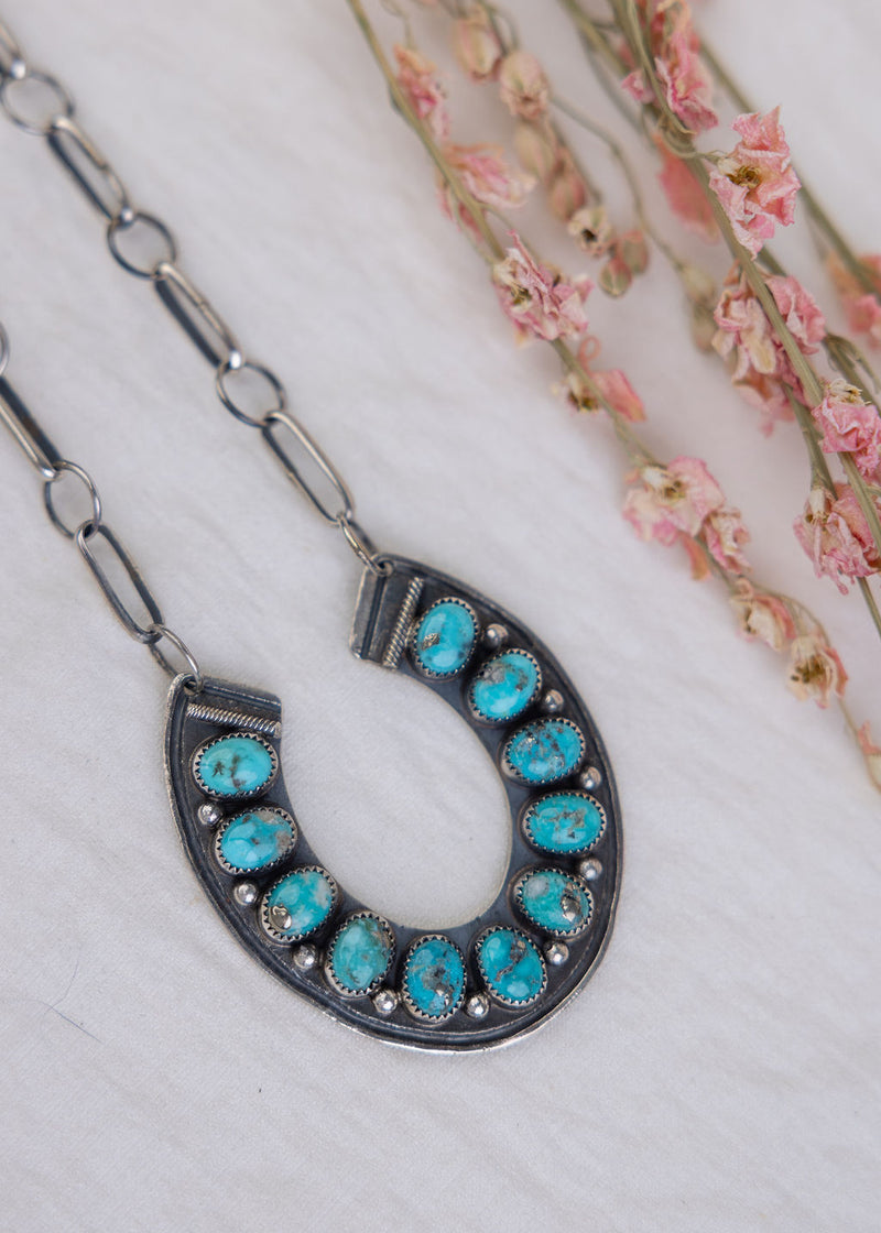 00 Horseshoe Necklace