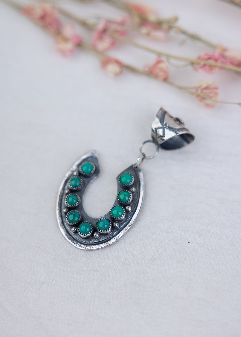 Vallie Horseshoe Pendent