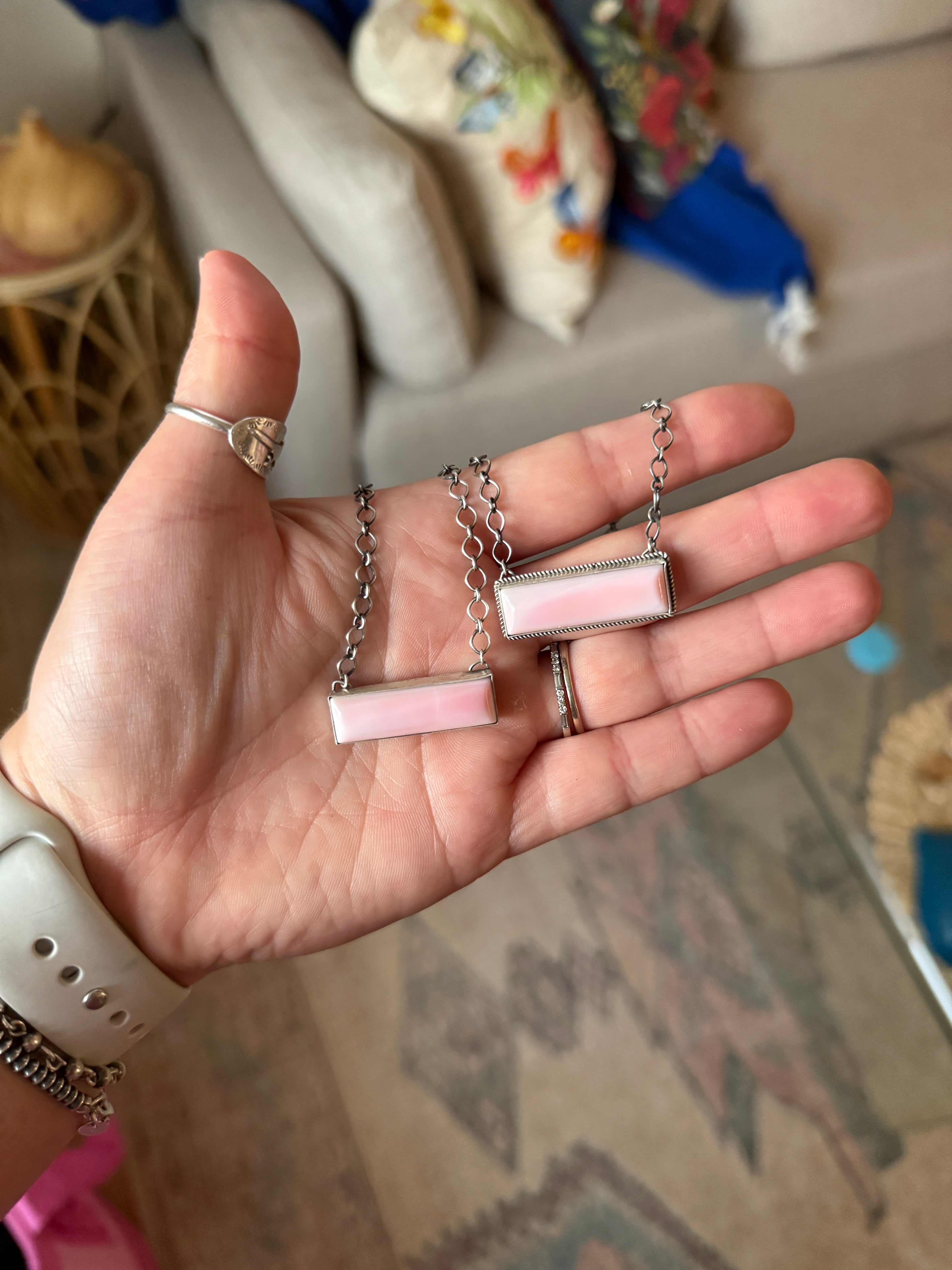 Rosa Bar Necklace