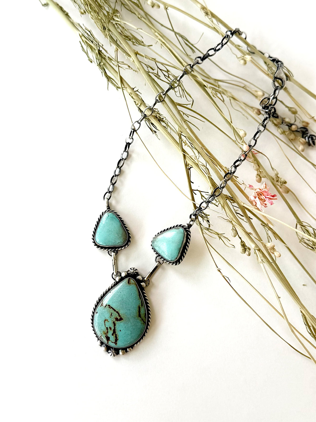 Augustine Largo Lariat