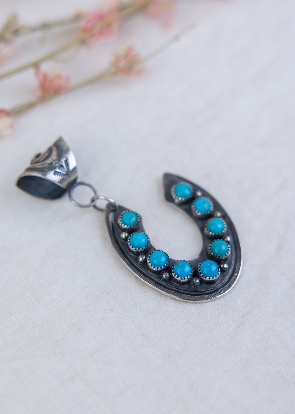 Siete Horseshoe Pendent
